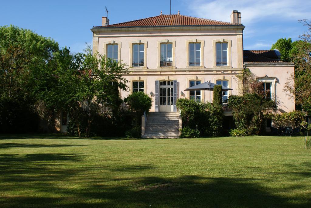 Château de Grenier Acomodação com café da manhã Saint-Léger Exterior foto