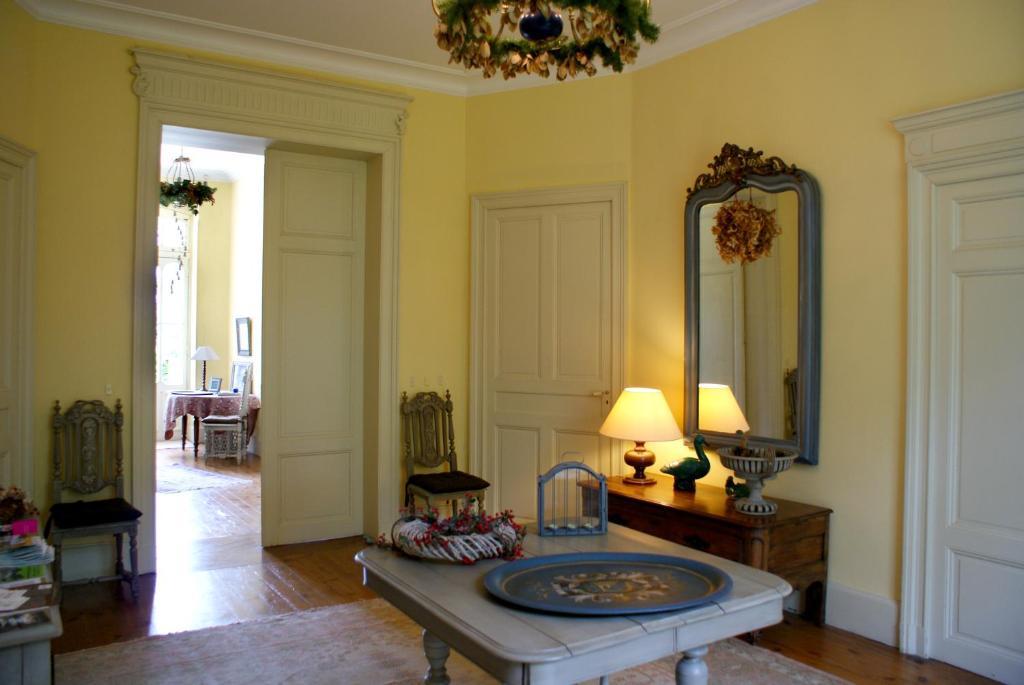 Château de Grenier Acomodação com café da manhã Saint-Léger Exterior foto